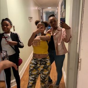 Meet your Posher, Chais